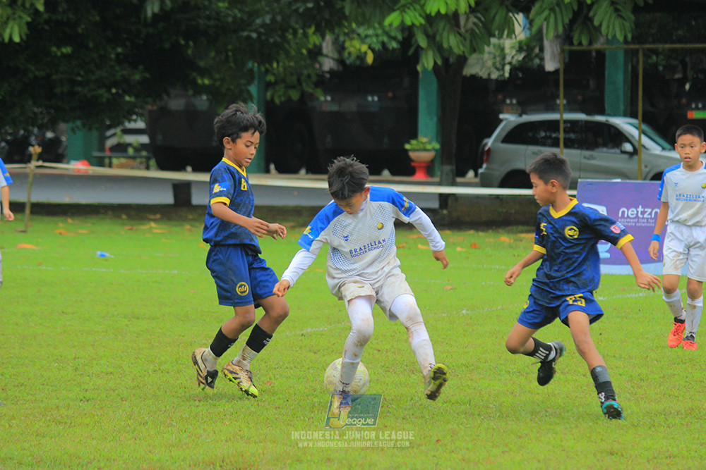 ijl u11 110126 brazillian ss senayan vs asia football school