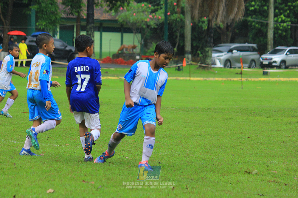 ijl u11 110126 proball football vs fifa farmel