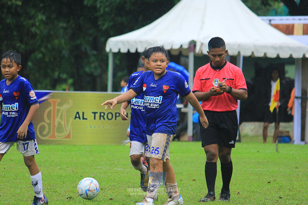 ijl u11 110126 proball football vs fifa farmel