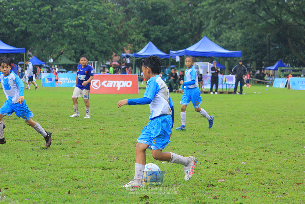 ijl u11 110126 proball football vs fifa farmel