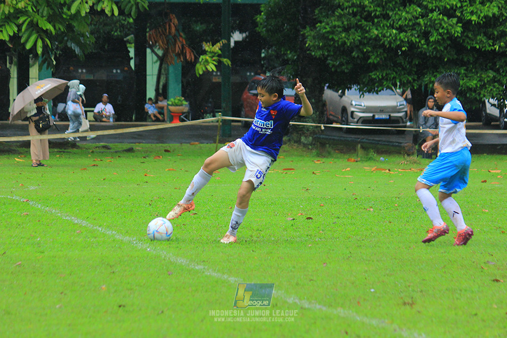 ijl u11 110126 proball football vs fifa farmel