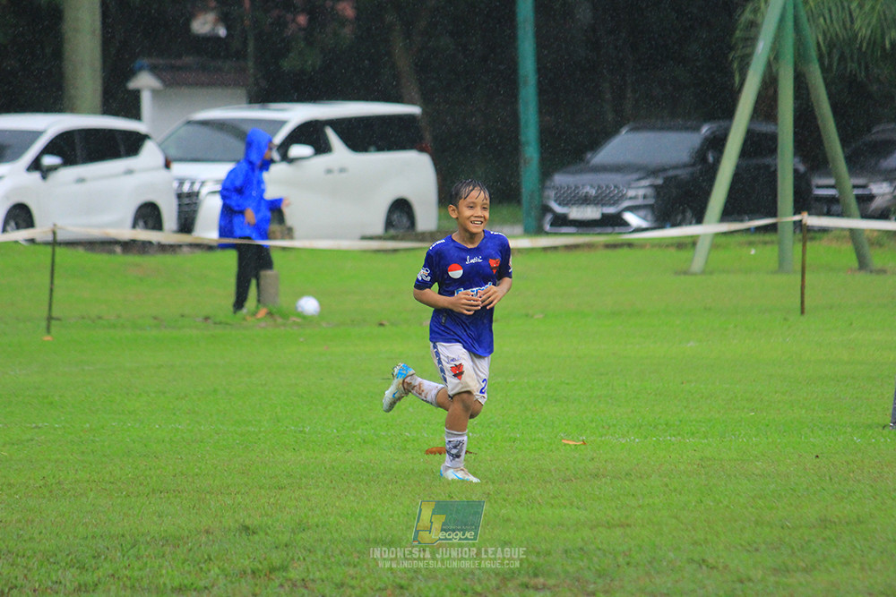 ijl u11 110126 proball football vs fifa farmel