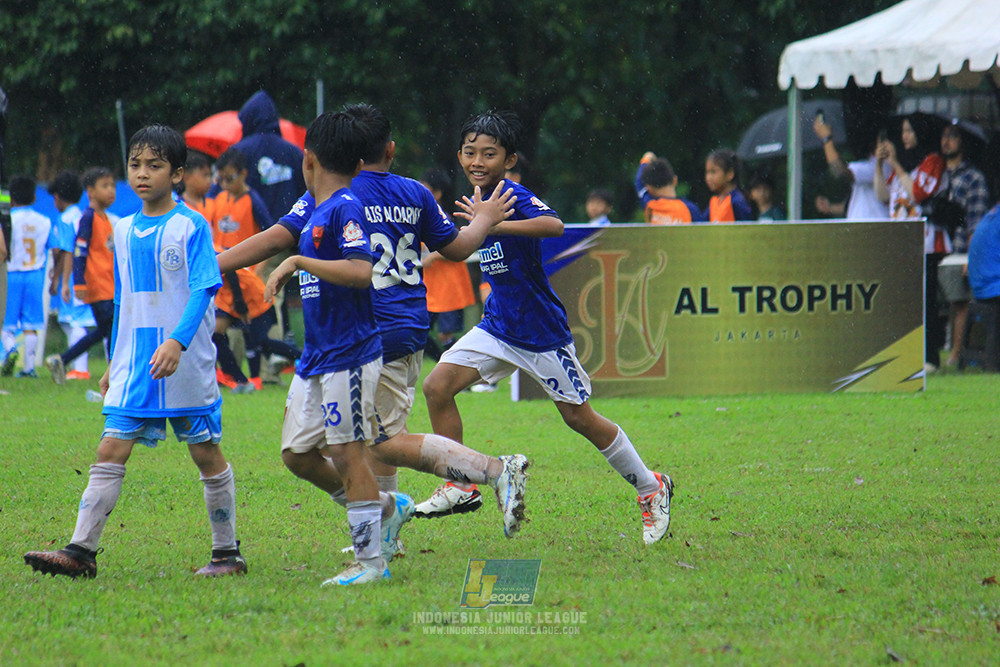 ijl u11 110126 proball football vs fifa farmel