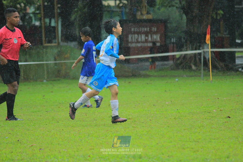 ijl u11 110126 proball football vs fifa farmel