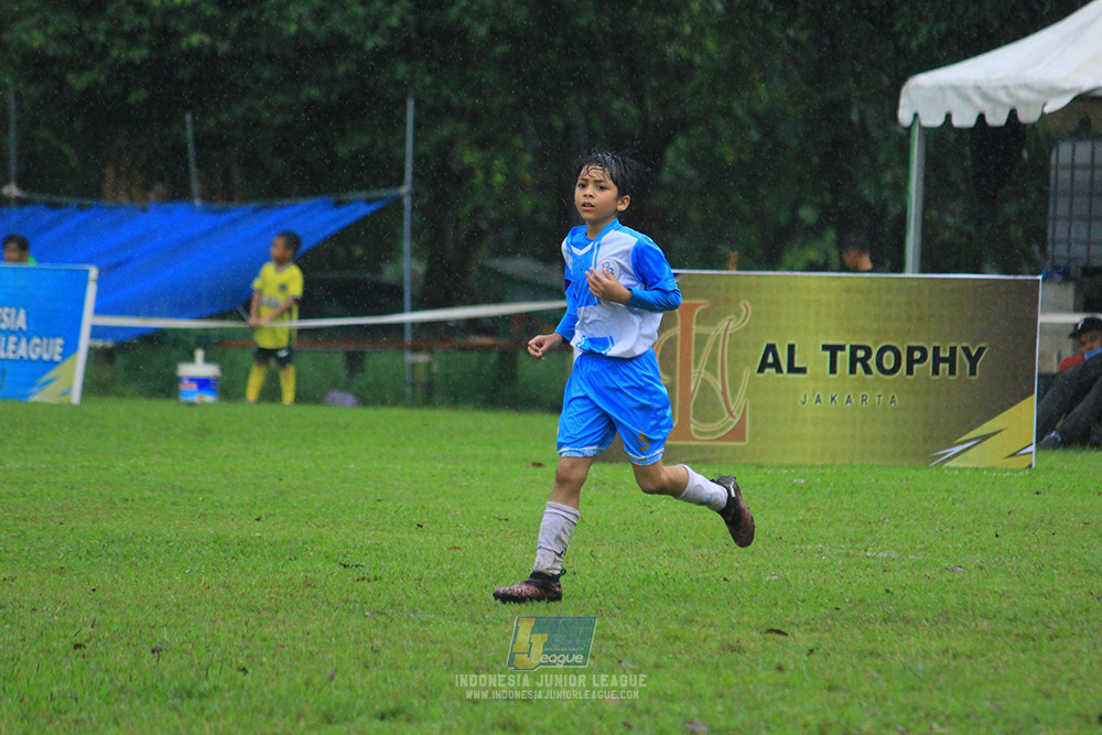ijl u11 110126 proball football vs fifa farmel