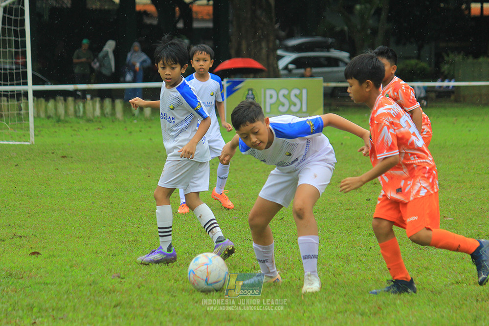 ijl u11 110126 soccer future lab cijantung vs brazillian ss senayan