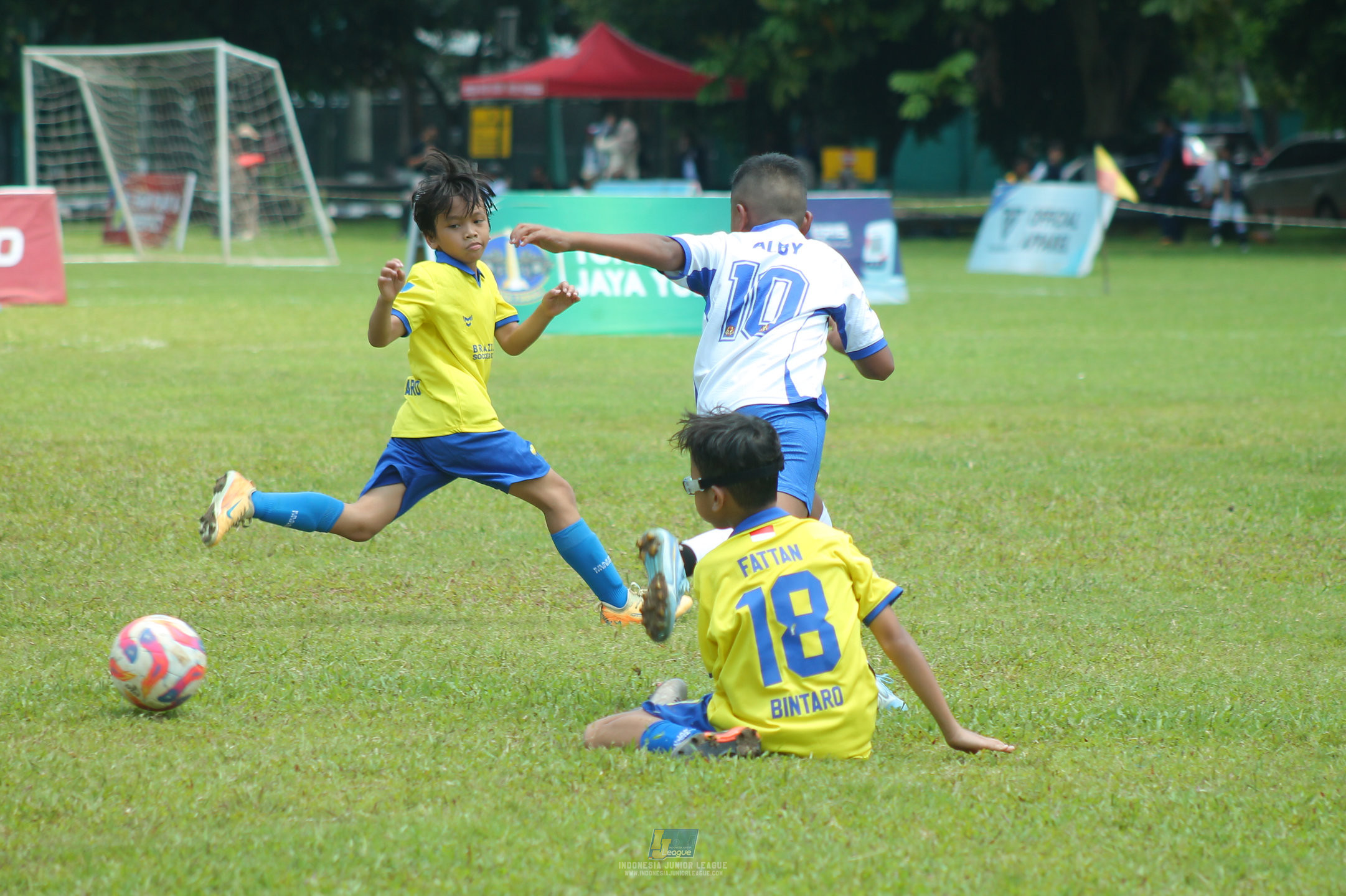 ijl u11 120426 brazillian ss bintaro vs java soccer academy