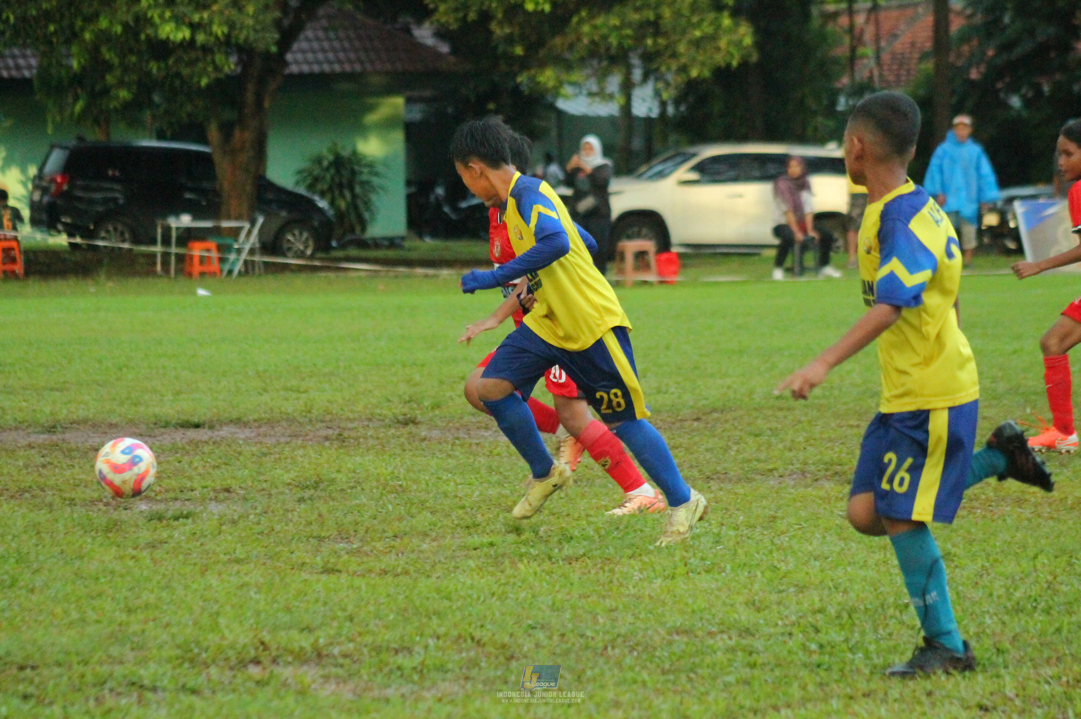 ijl u11 120426 brazillian ss lfa vs kids soccer family