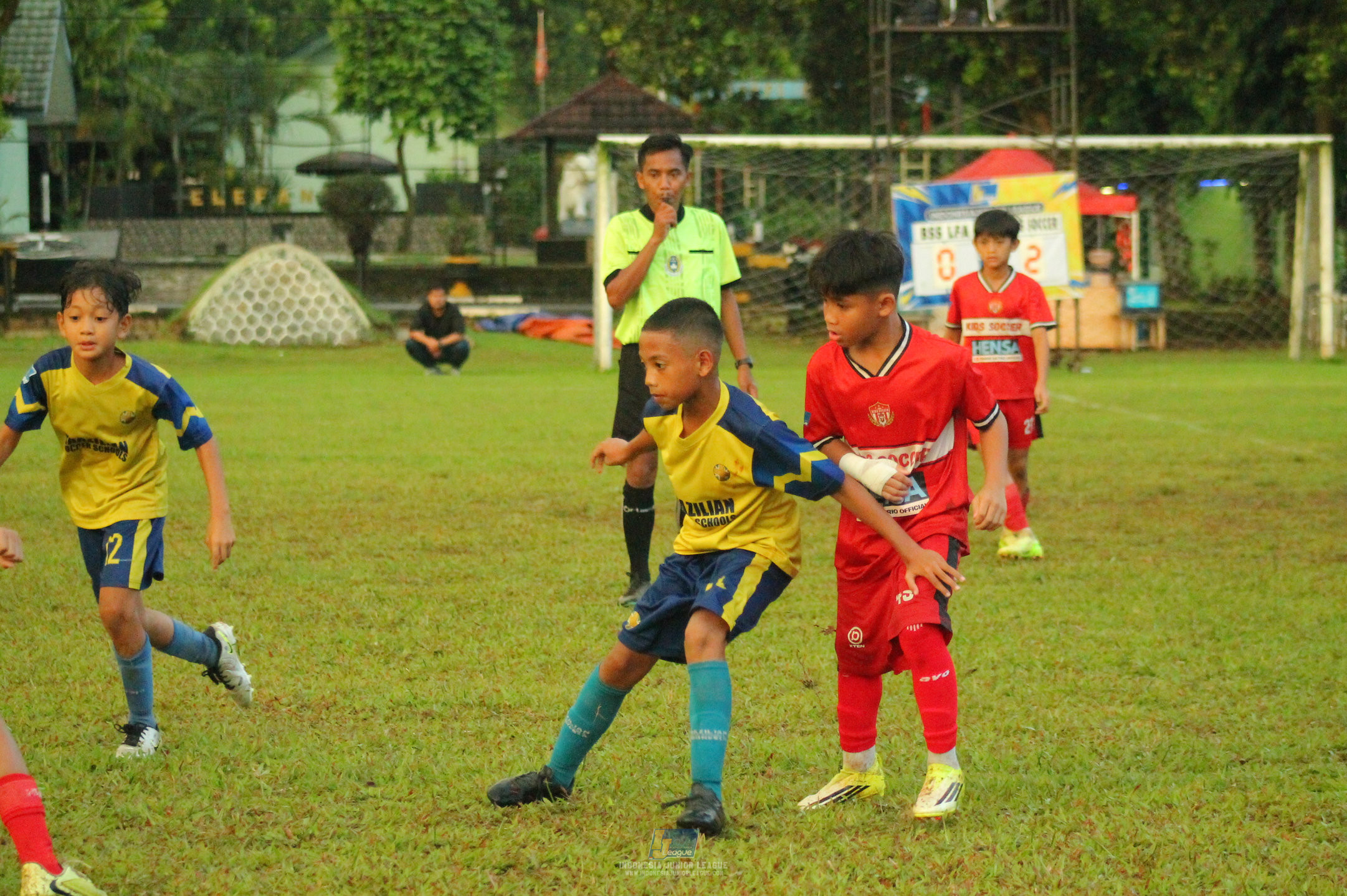 ijl u11 120426 brazillian ss lfa vs kids soccer family