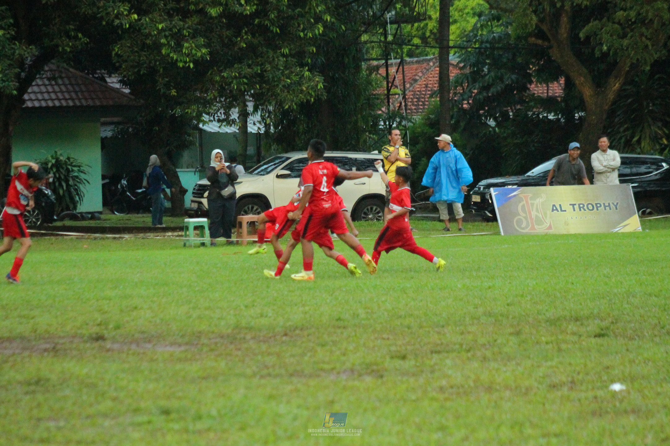 ijl u11 120426 brazillian ss lfa vs kids soccer family
