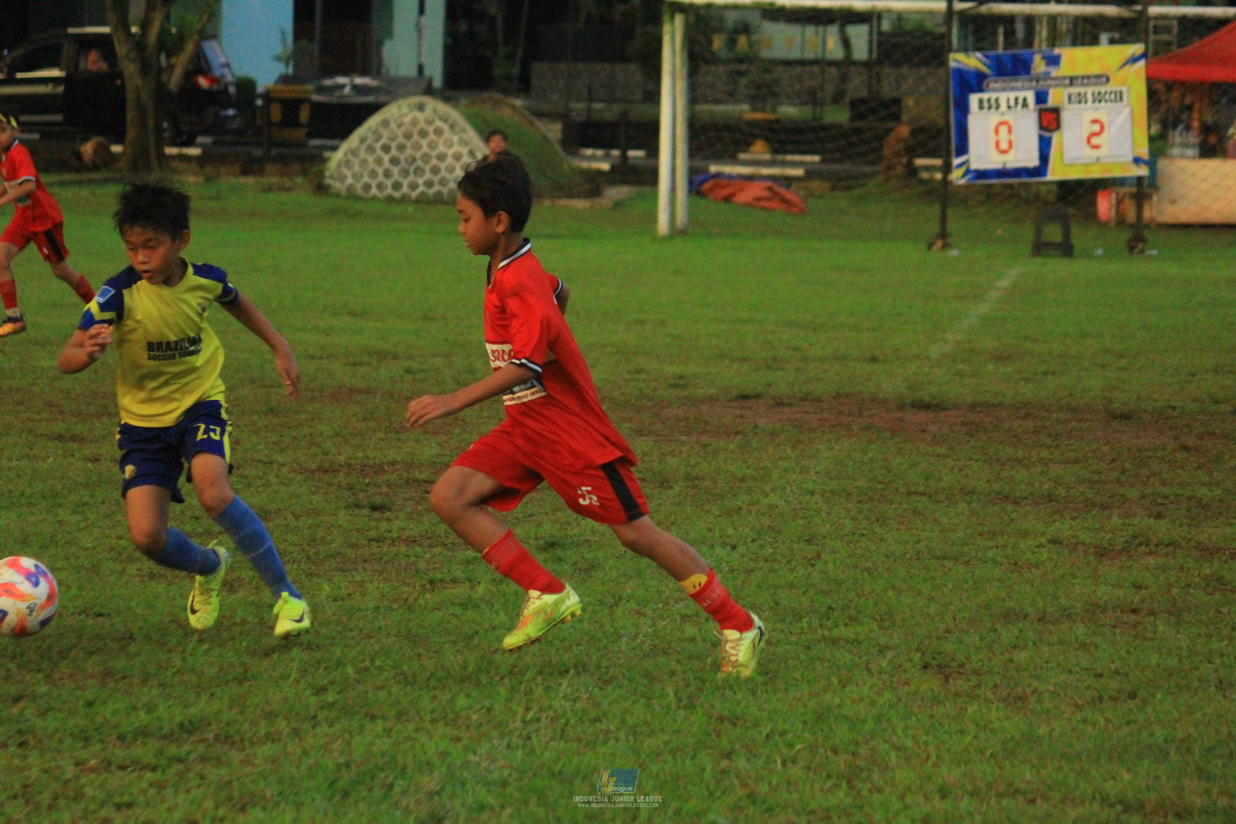 ijl u11 120426 brazillian ss lfa vs kids soccer family