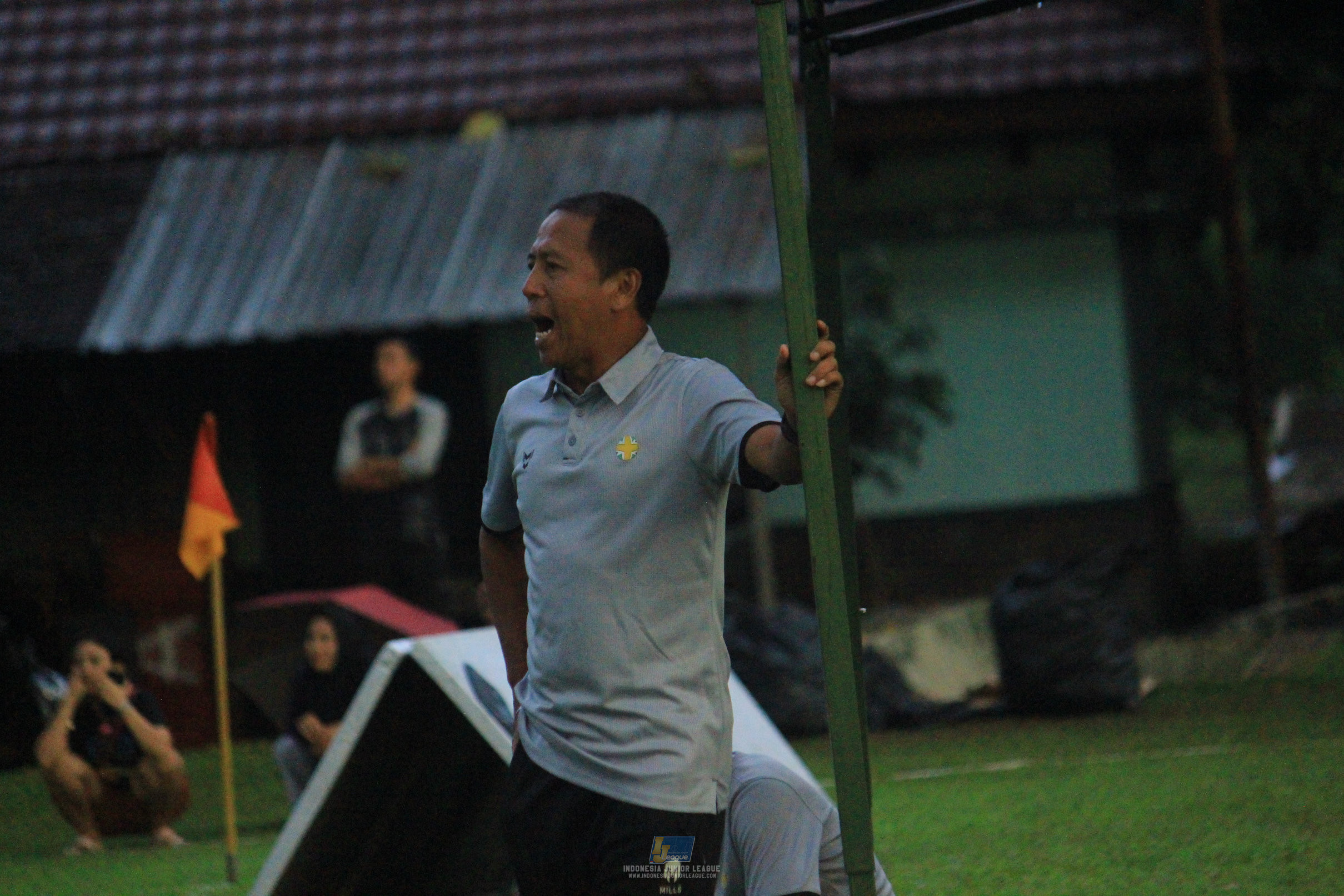 ijl u11 120426 brazillian ss lfa vs kids soccer family