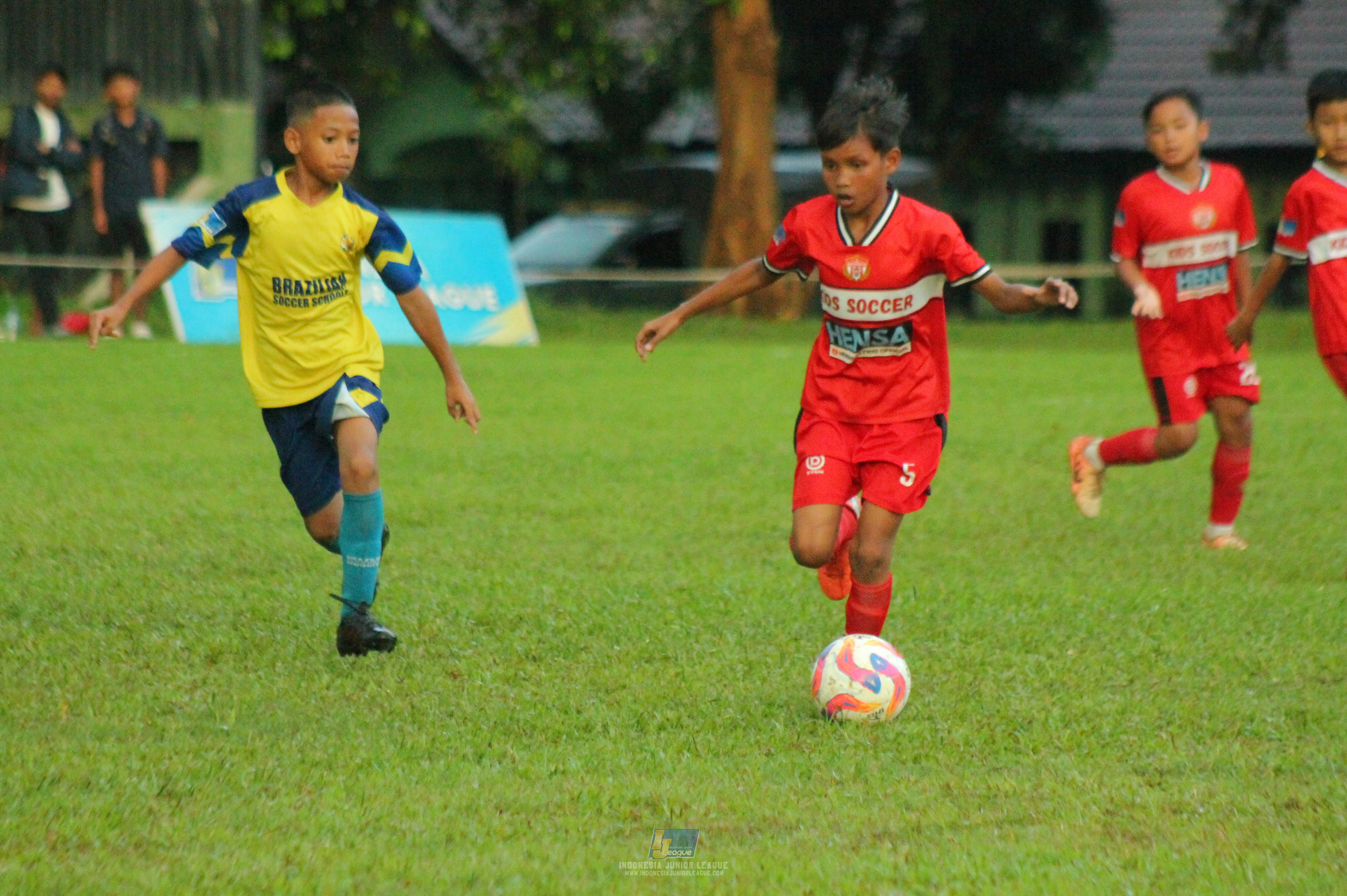 ijl u11 120426 brazillian ss lfa vs kids soccer family
