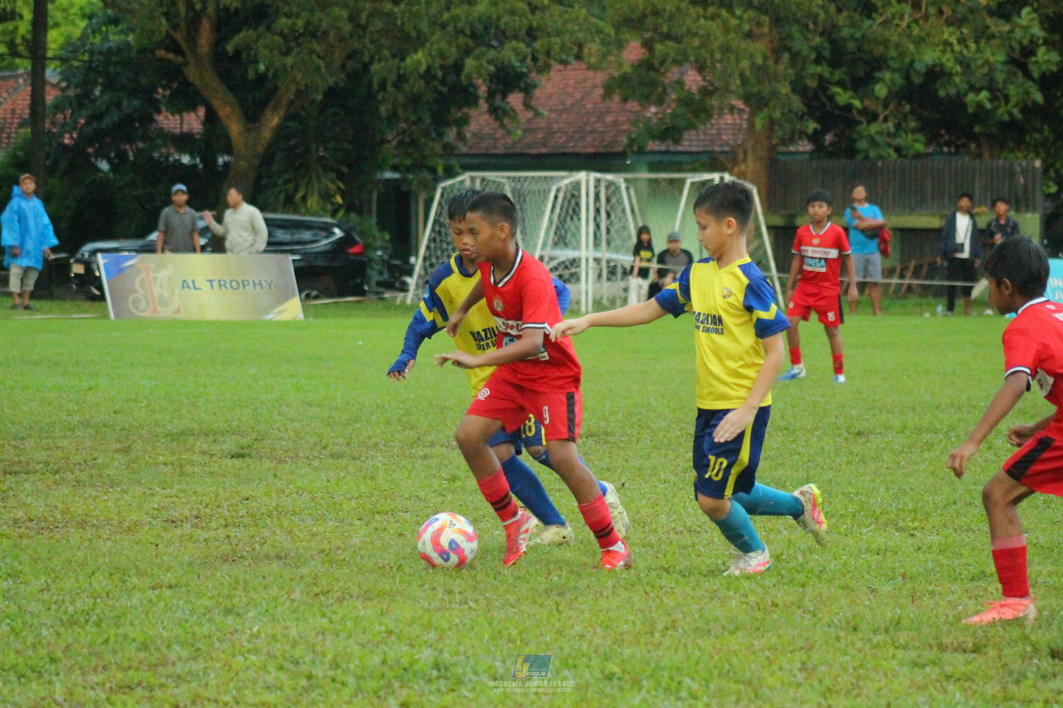 ijl u11 120426 brazillian ss lfa vs kids soccer family