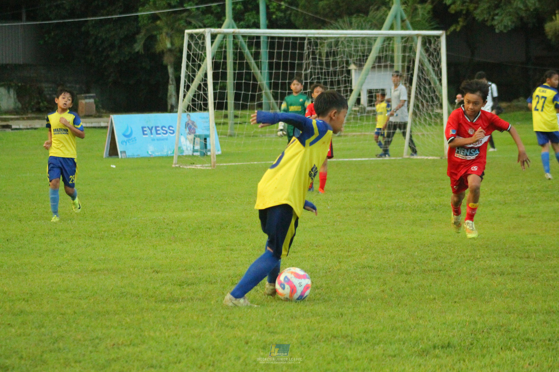 ijl u11 120426 brazillian ss lfa vs kids soccer family