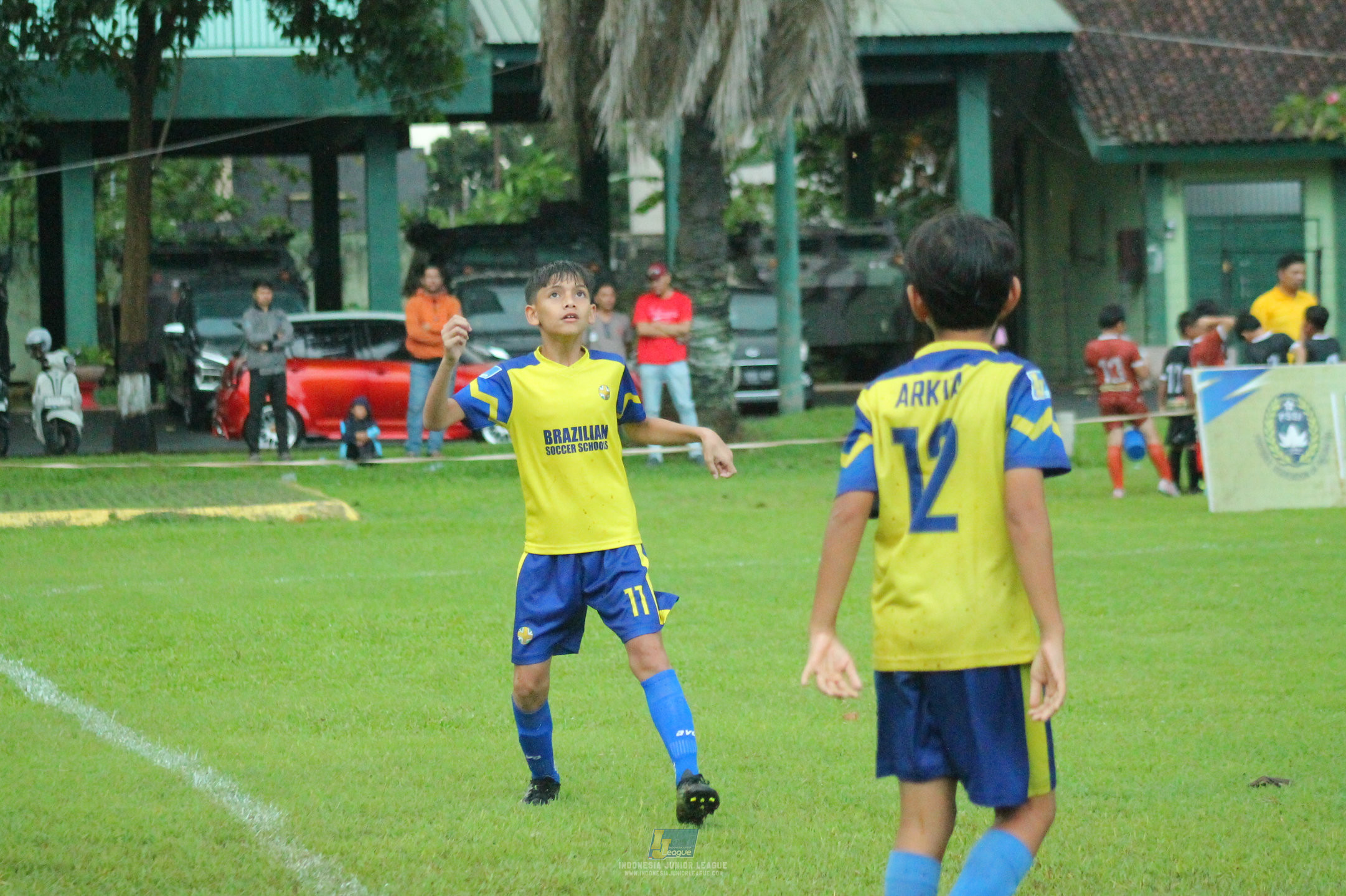 ijl u11 120426 brazillian ss lfa vs kids soccer family