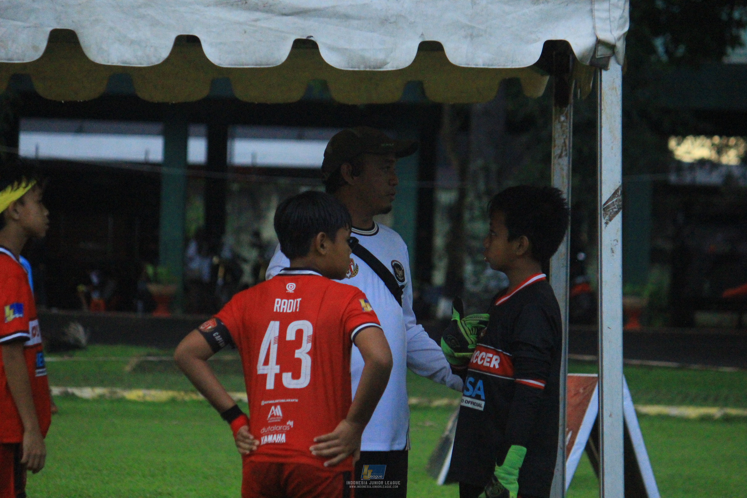 ijl u11 120426 brazillian ss lfa vs kids soccer family