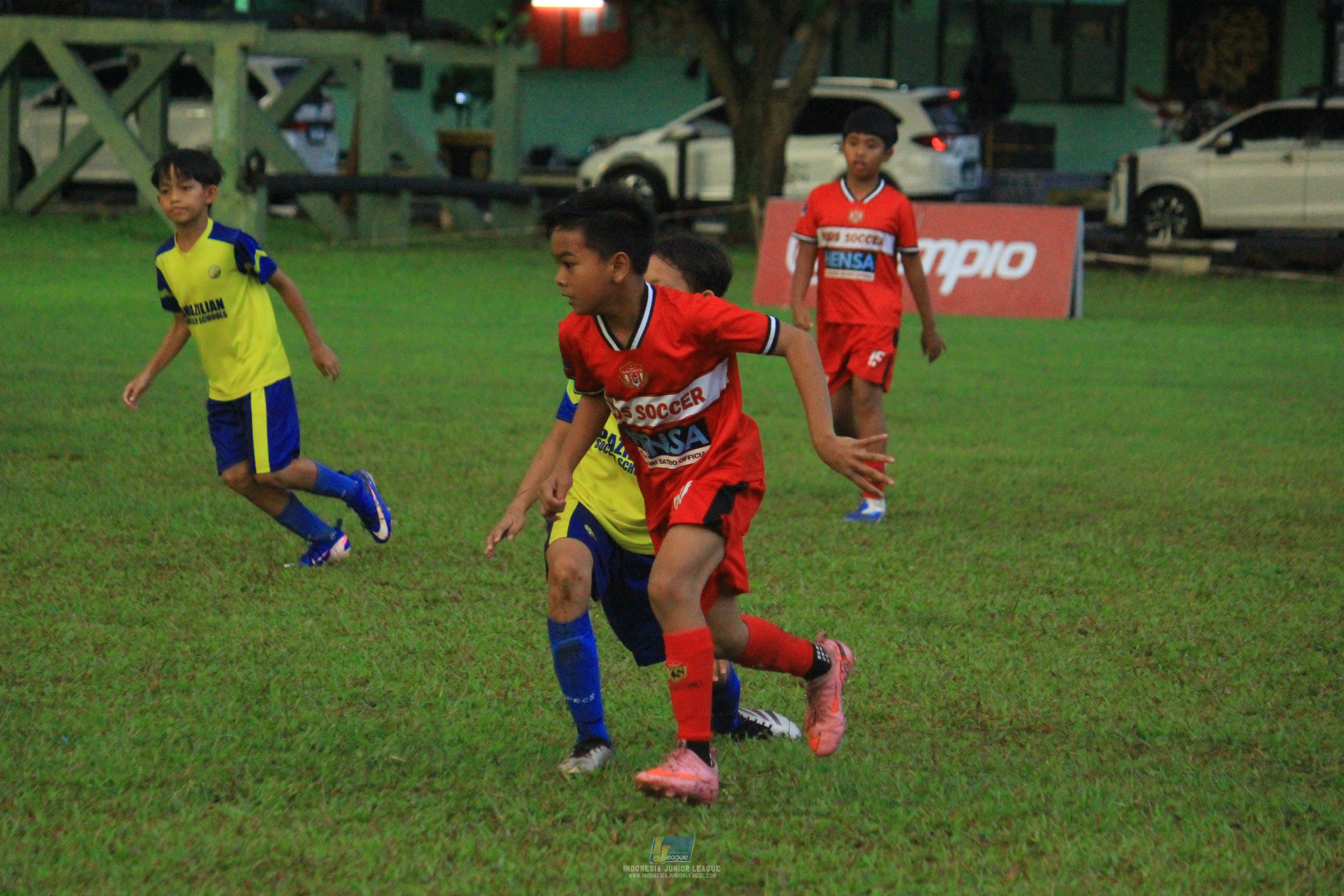 ijl u11 120426 brazillian ss lfa vs kids soccer family