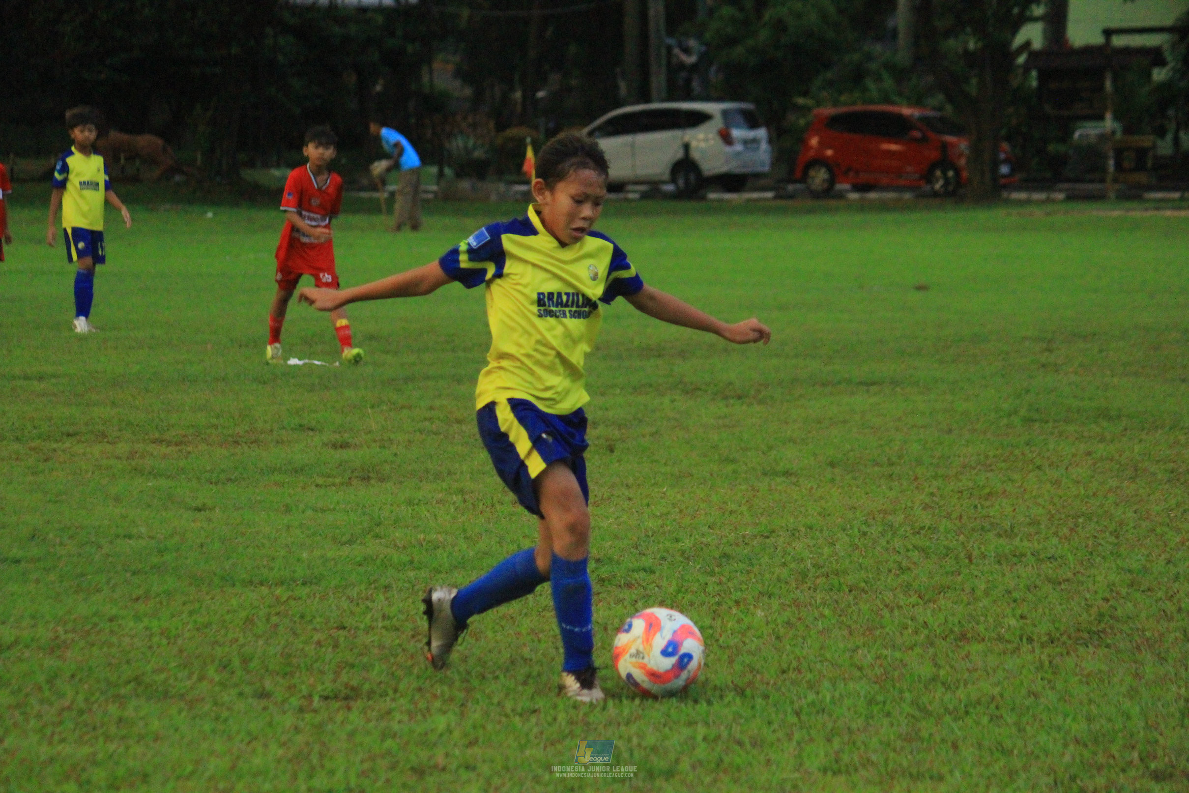 ijl u11 120426 brazillian ss lfa vs kids soccer family