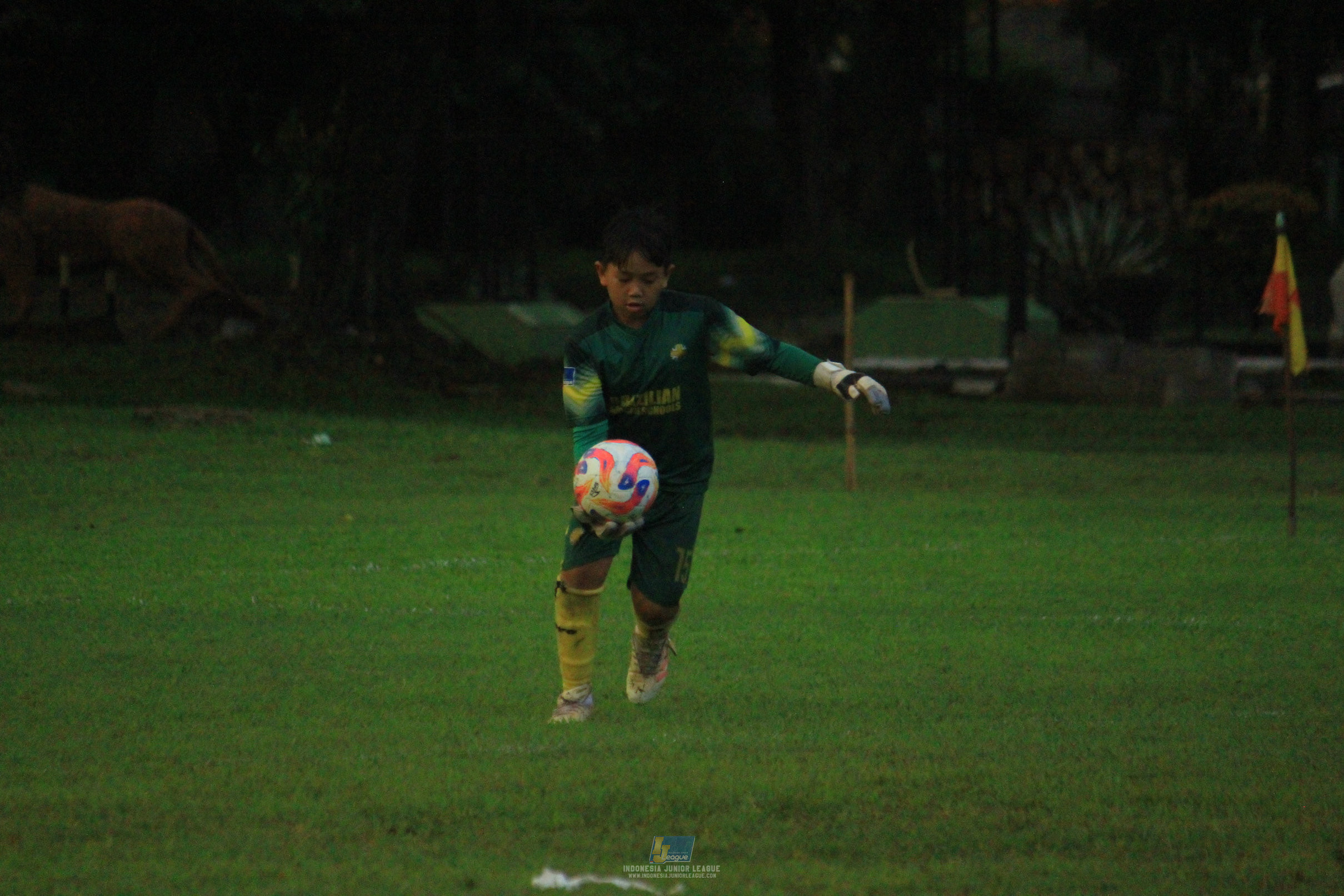 ijl u11 120426 brazillian ss lfa vs kids soccer family