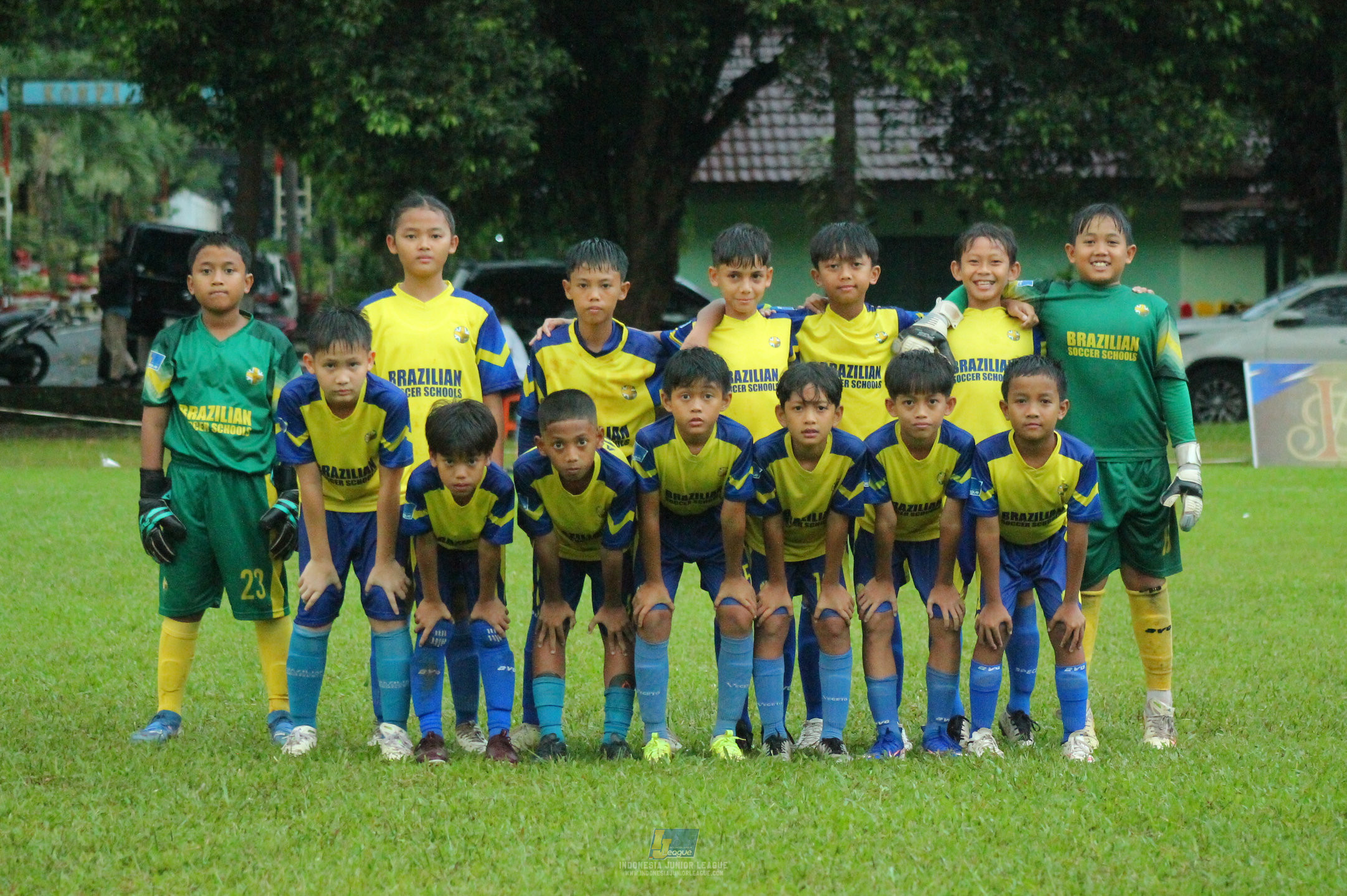 ijl u11 120426 brazillian ss lfa vs kids soccer family