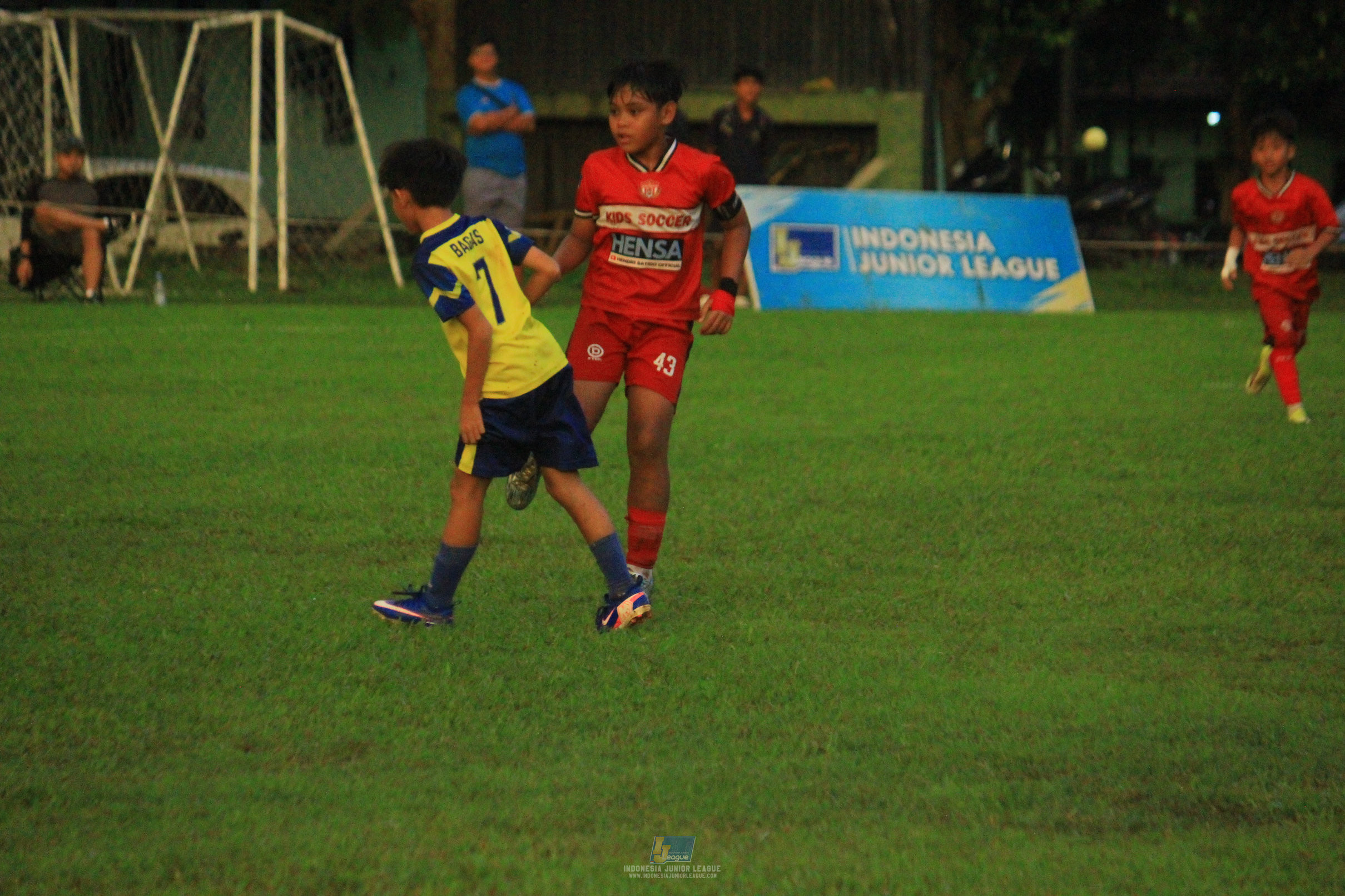 ijl u11 120426 brazillian ss lfa vs kids soccer family