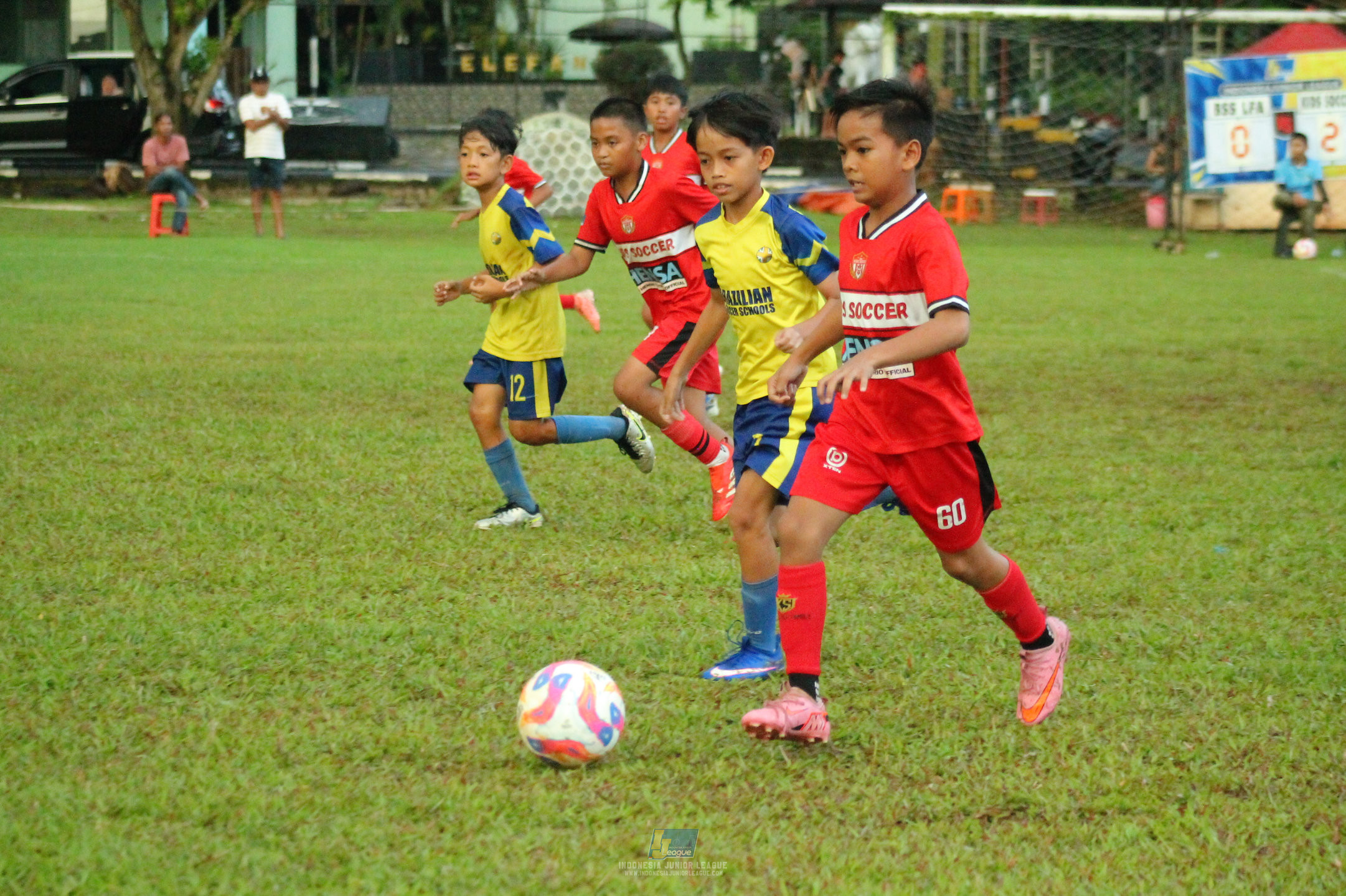 ijl u11 120426 brazillian ss lfa vs kids soccer family