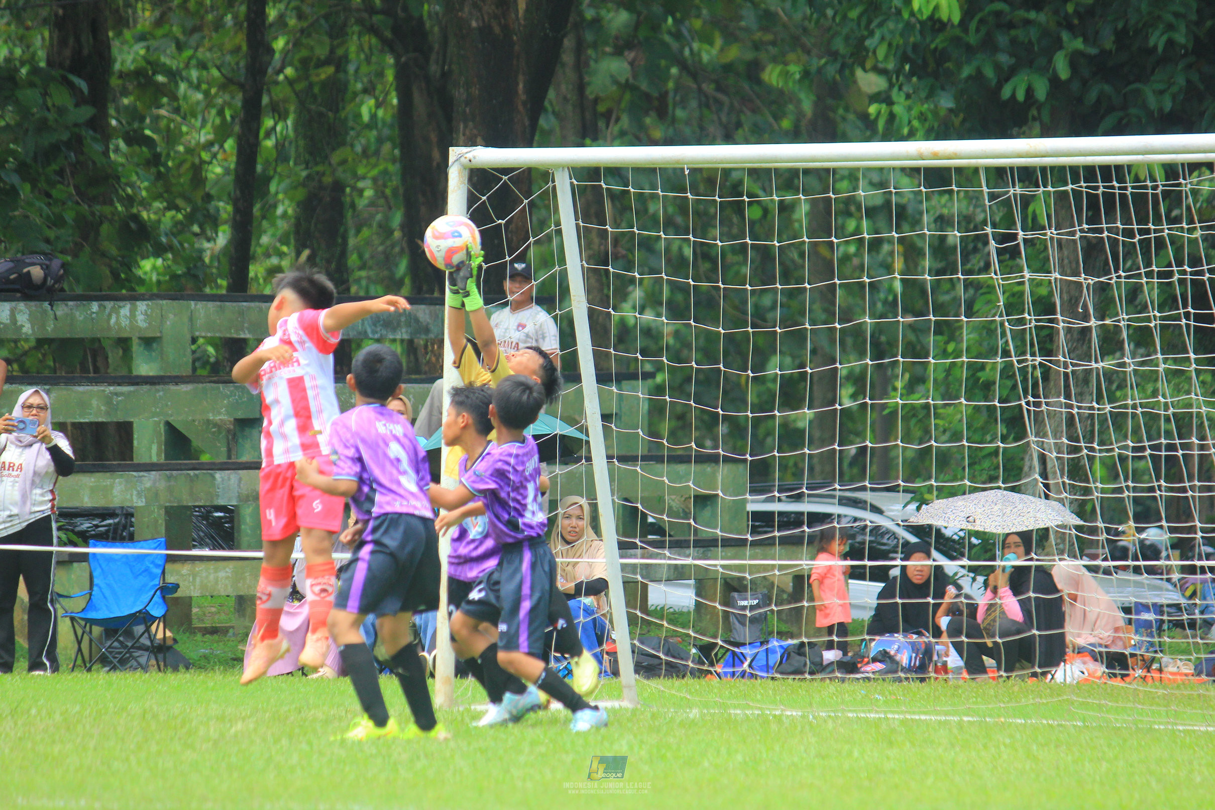 ijl u11 120426 farama fc vs grand young kids