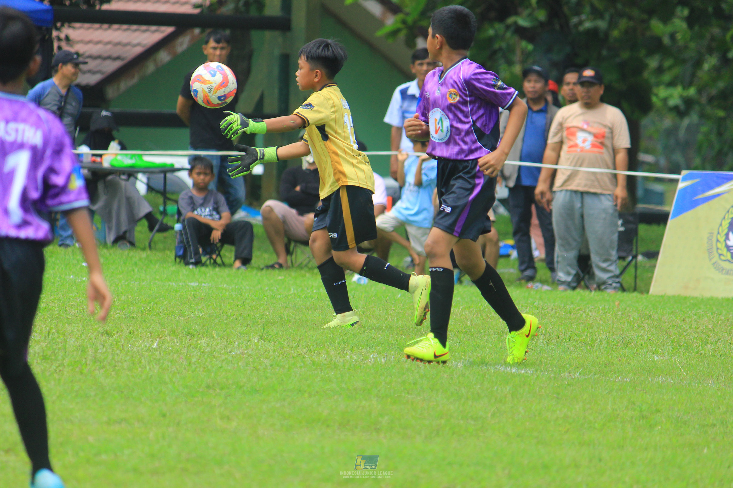 ijl u11 120426 farama fc vs grand young kids