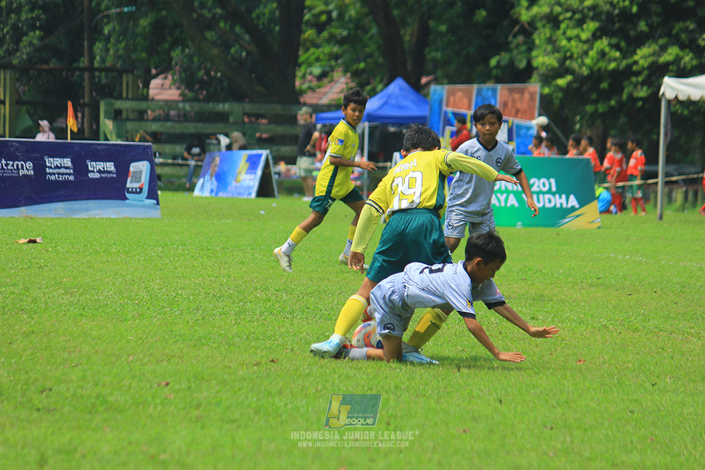 ijl u11 190426 asia football school vs maesa pararaider white