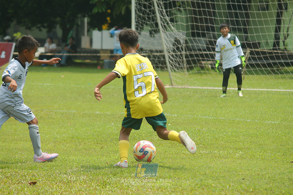 ijl u11 190426 asia football school vs maesa pararaider white