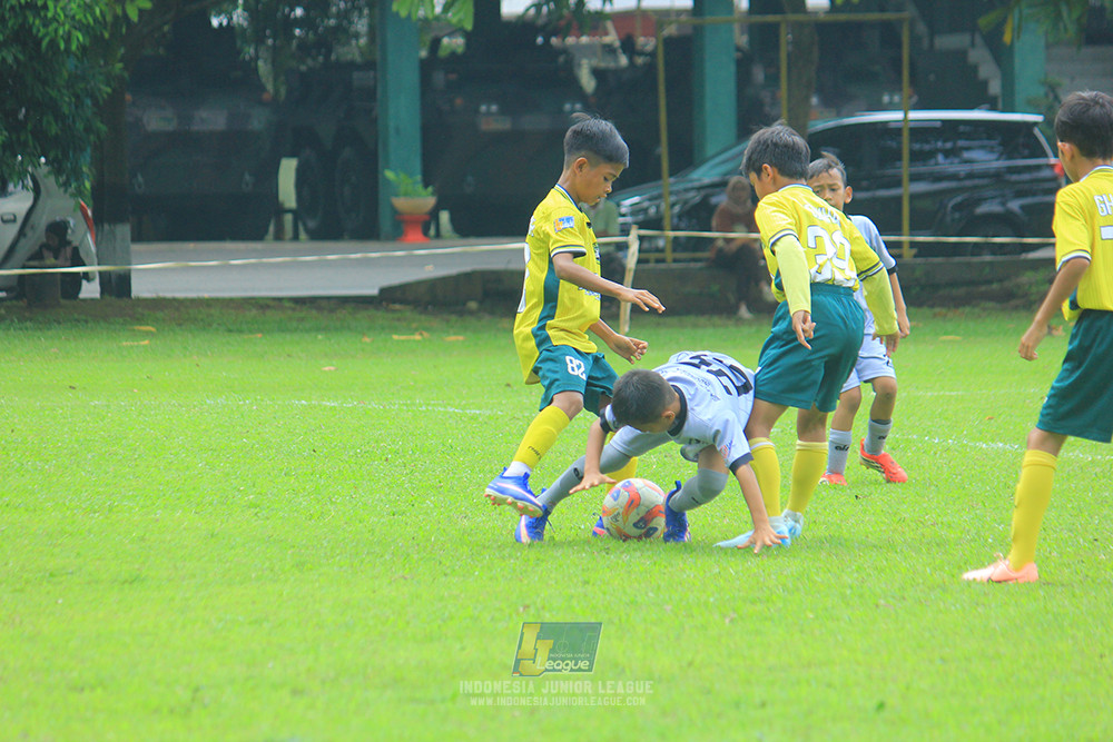 ijl u11 190426 asia football school vs maesa pararaider white