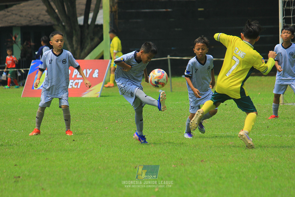 ijl u11 190426 asia football school vs maesa pararaider white