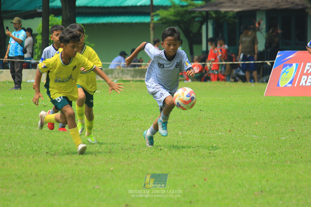 ijl u11 190426 asia football school vs maesa pararaider white