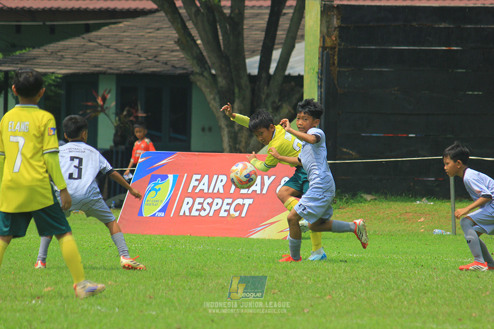 ijl u11 190426 asia football school vs maesa pararaider white