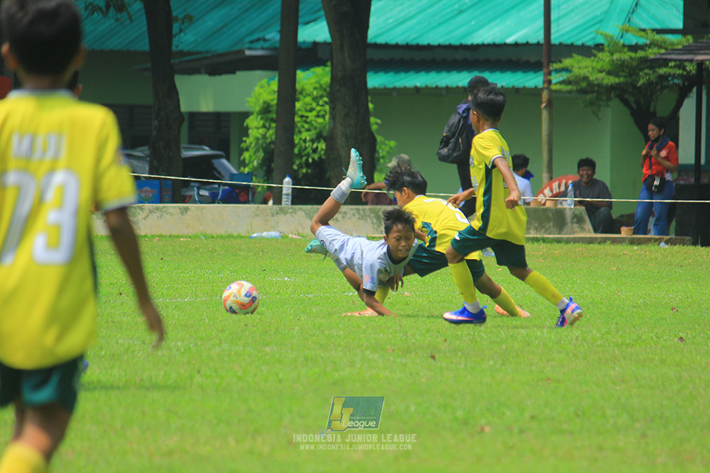 ijl u11 190426 asia football school vs maesa pararaider white