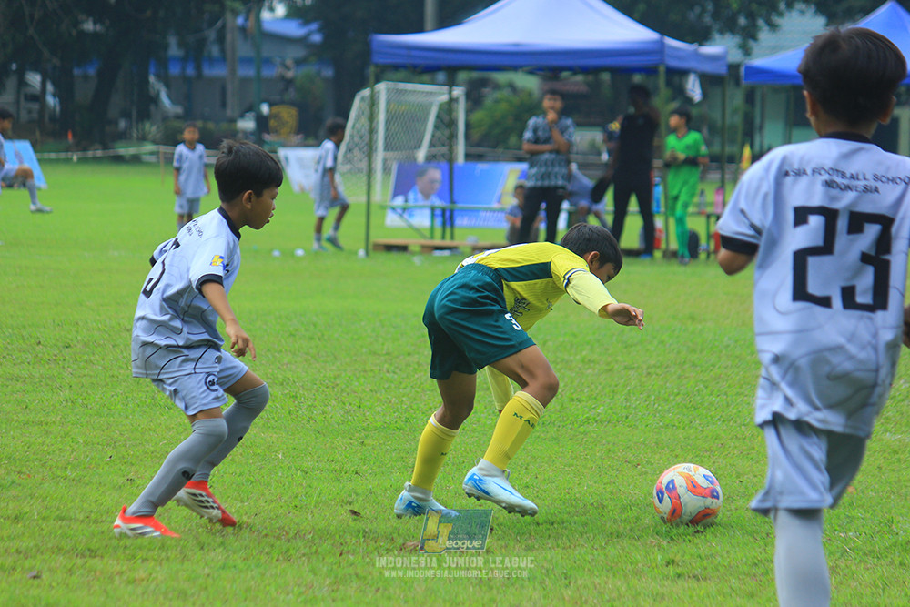 ijl u11 190426 asia football school vs maesa pararaider white
