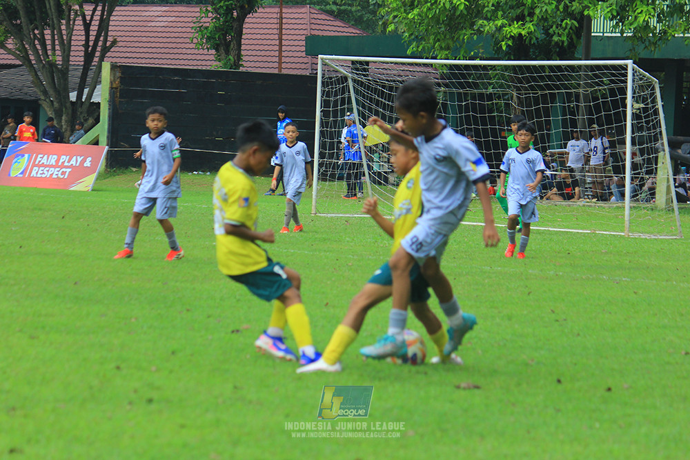 ijl u11 190426 asia football school vs maesa pararaider white