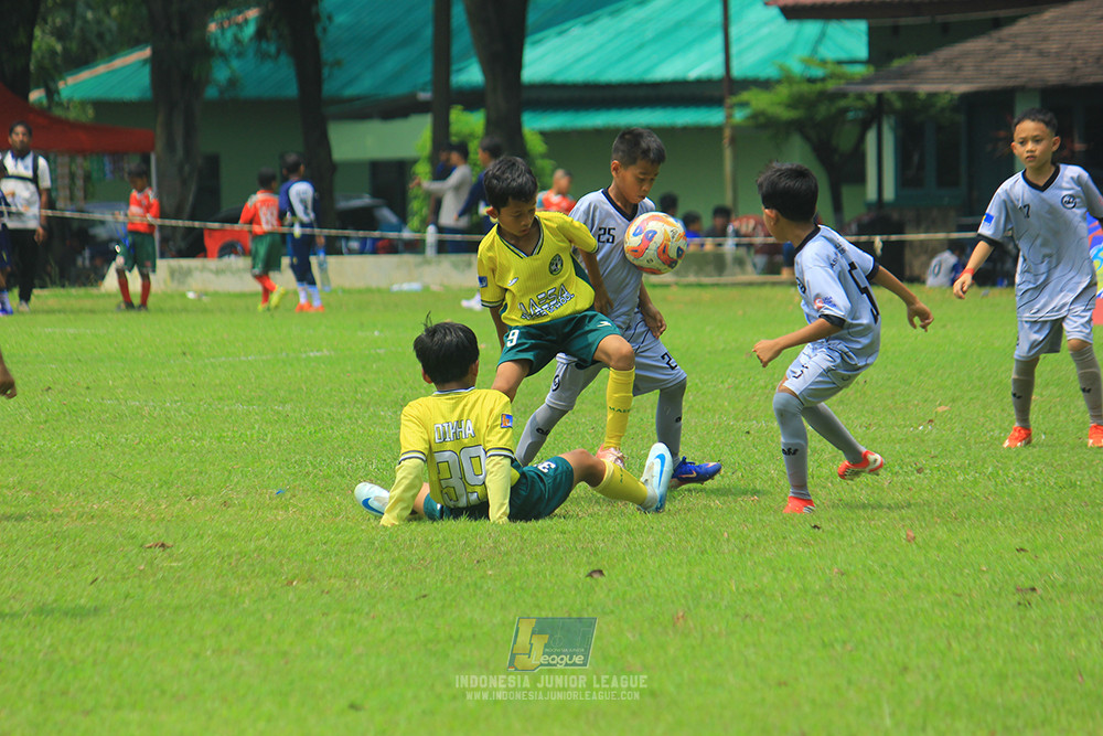ijl u11 190426 asia football school vs maesa pararaider white