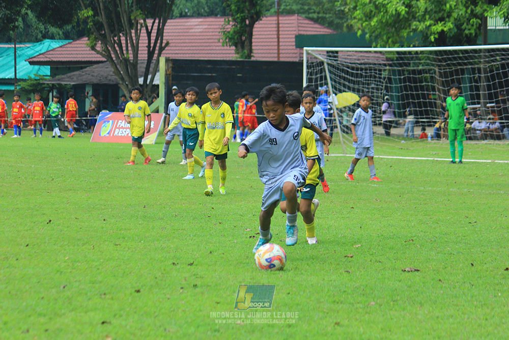 ijl u11 190426 asia football school vs maesa pararaider white