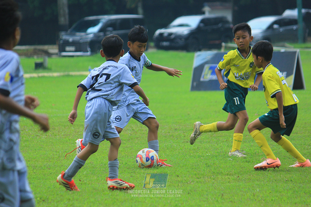 ijl u11 190426 asia football school vs maesa pararaider white