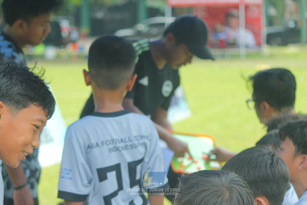 ijl u11 190426 asia football school vs maesa pararaider white