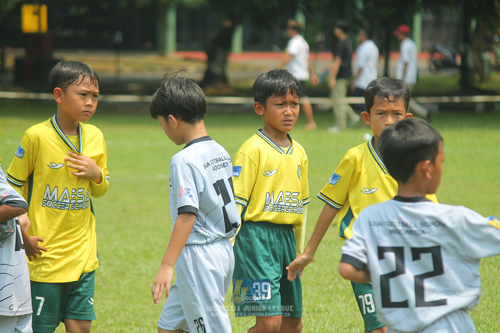 ijl u11 190426 asia football school vs maesa pararaider white