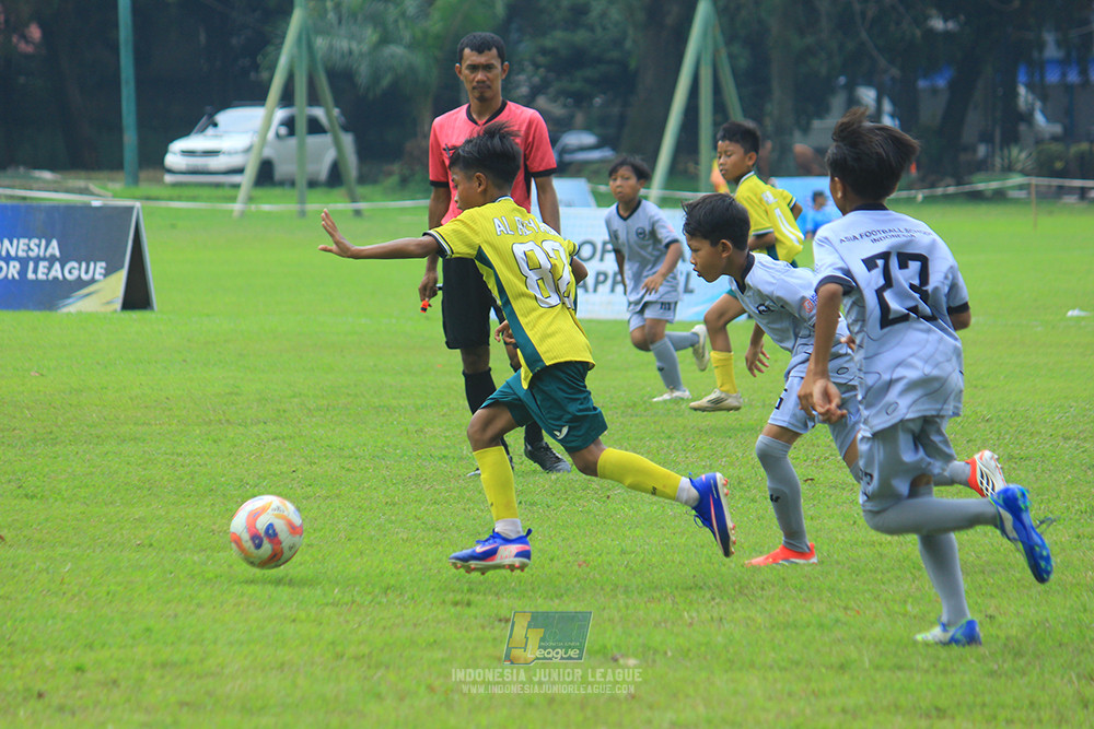 ijl u11 190426 asia football school vs maesa pararaider white