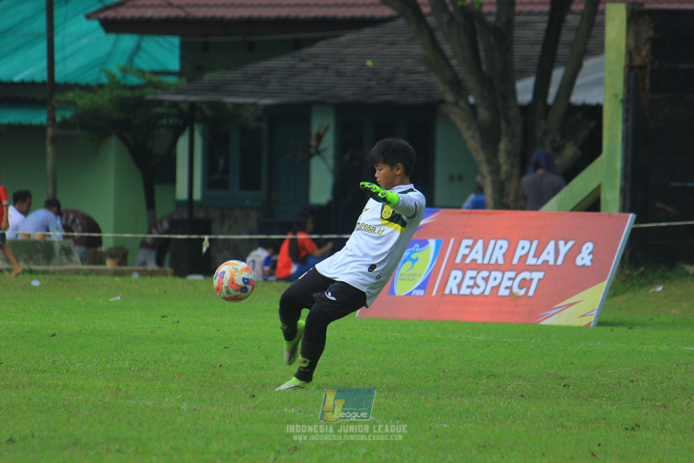 ijl u11 190426 asia football school vs maesa pararaider white