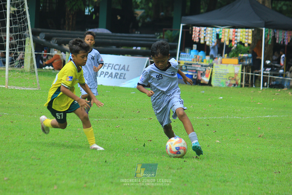 ijl u11 190426 asia football school vs maesa pararaider white
