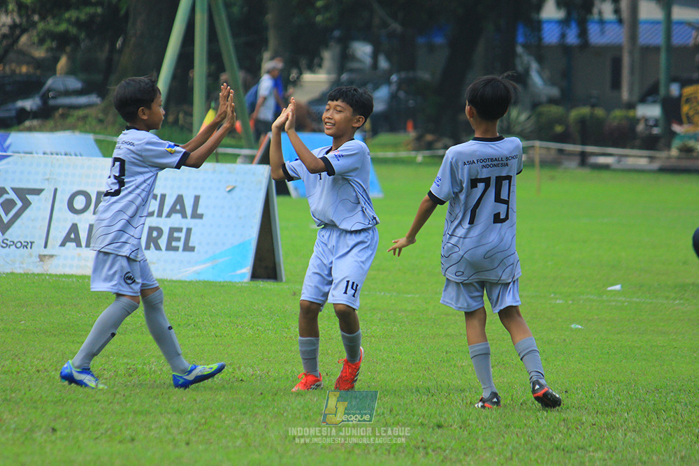 ijl u11 190426 proball football vs asia football school