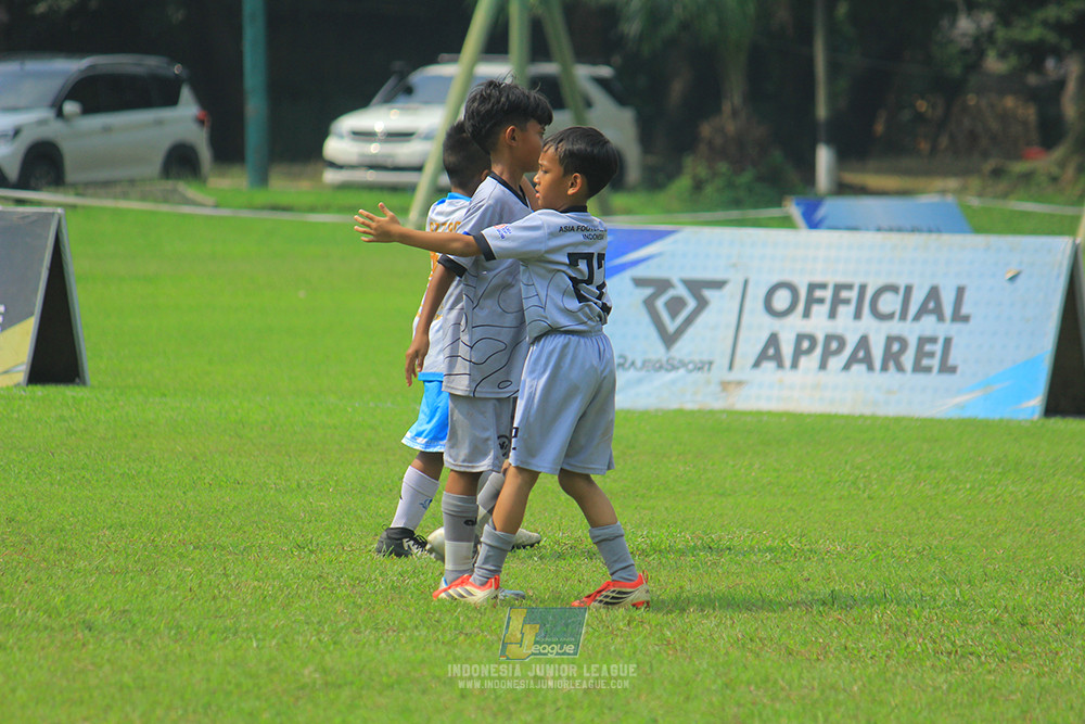 ijl u11 190426 proball football vs asia football school