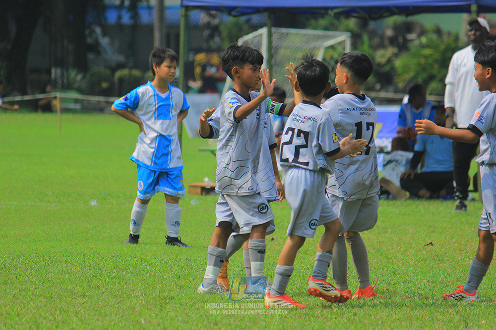ijl u11 190426 proball football vs asia football school