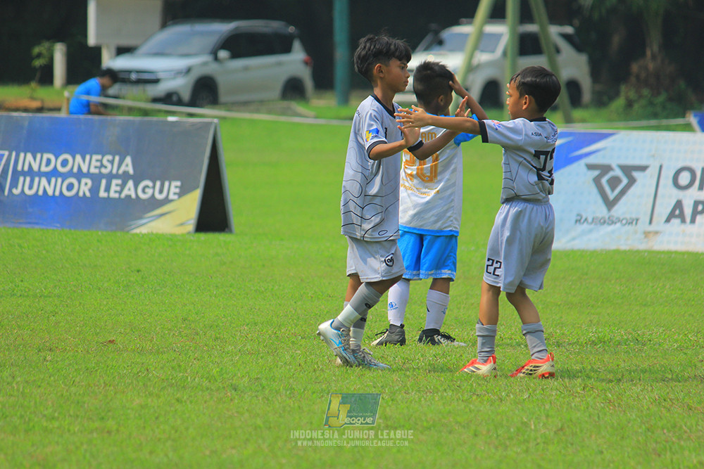 ijl u11 190426 proball football vs asia football school